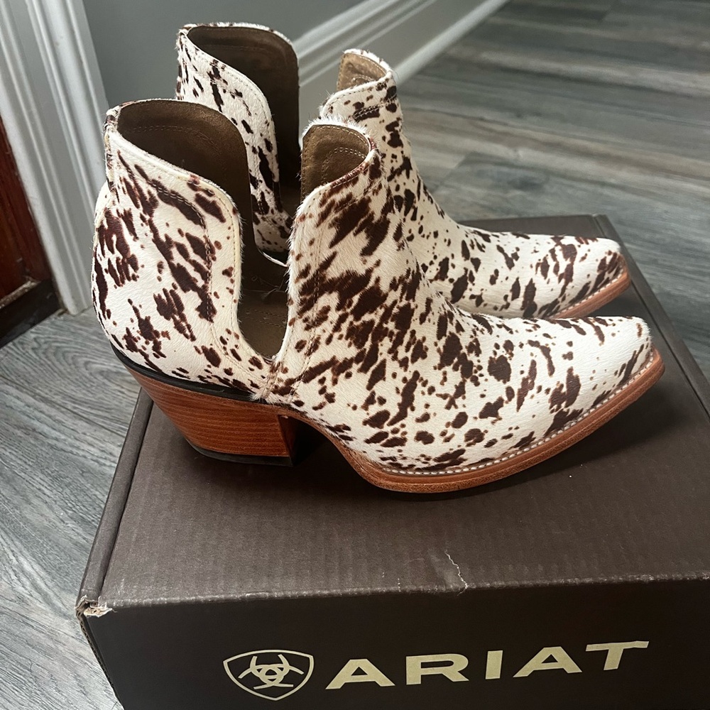 Ariat Dixon Haircalf booties